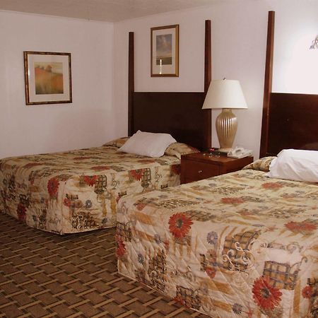 Executive Inn & Suites レイク・ビュー エクステリア 写真