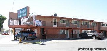 Executive Inn & Suites レイク・ビュー エクステリア 写真