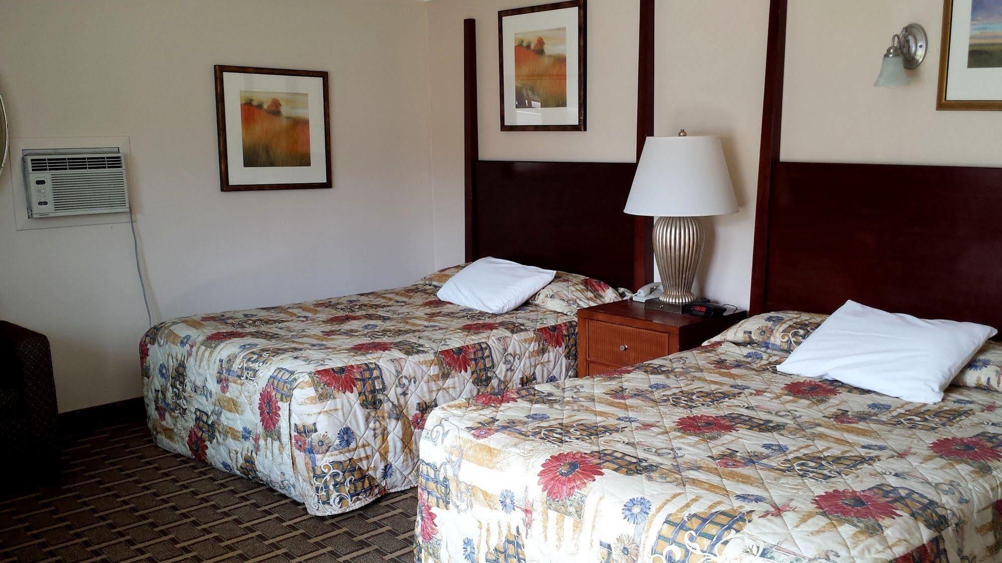 Executive Inn & Suites レイク・ビュー エクステリア 写真